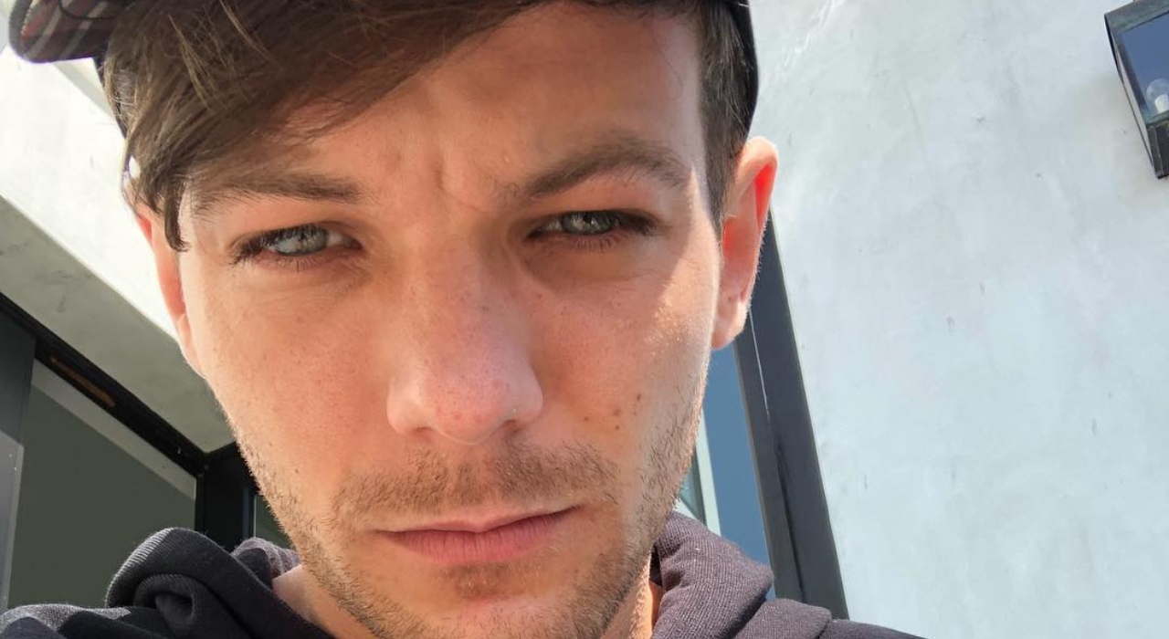 Louis Tomlinson fala sobre rumores de relação com Harry Styles e cena erótica de fanfic em Euphoria