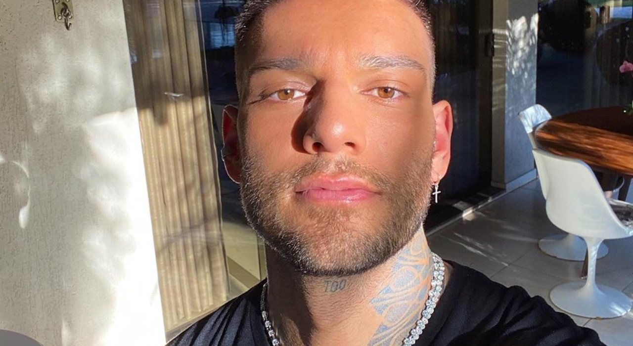 Lucas Lucco reverte harmonização facial e faz alerta: “Muito ruim para a autoestima”