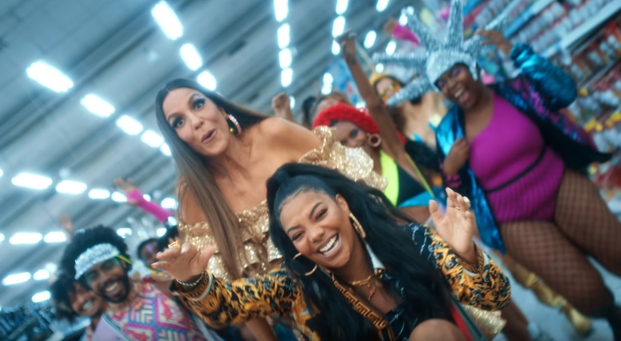 Ludmilla e Ivete Sangalo esquentam para o Carnaval no clipe de Pulando na Pipoca