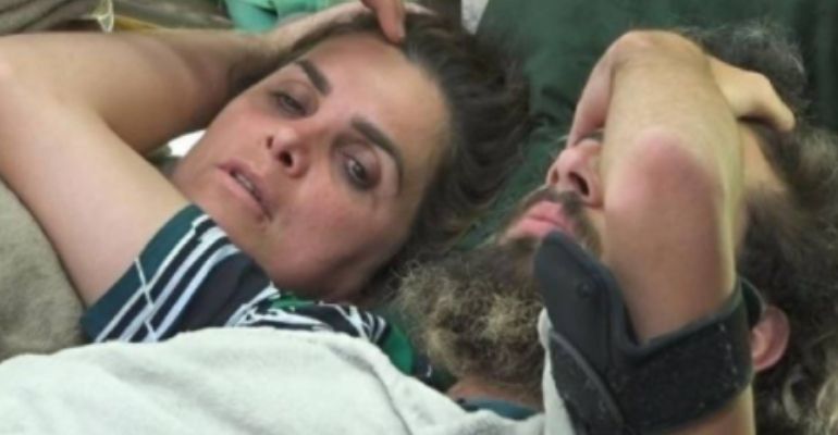 “A Fazenda 12”: Foto de Luiza Ambiel supostamente tocando as partes íntimas de Cartolouco viraliza na web