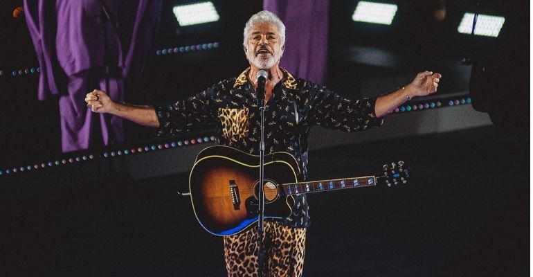 Lulu Santos abre o Prêmio Multishow 2020 com performance direto do Rio de Janeiro