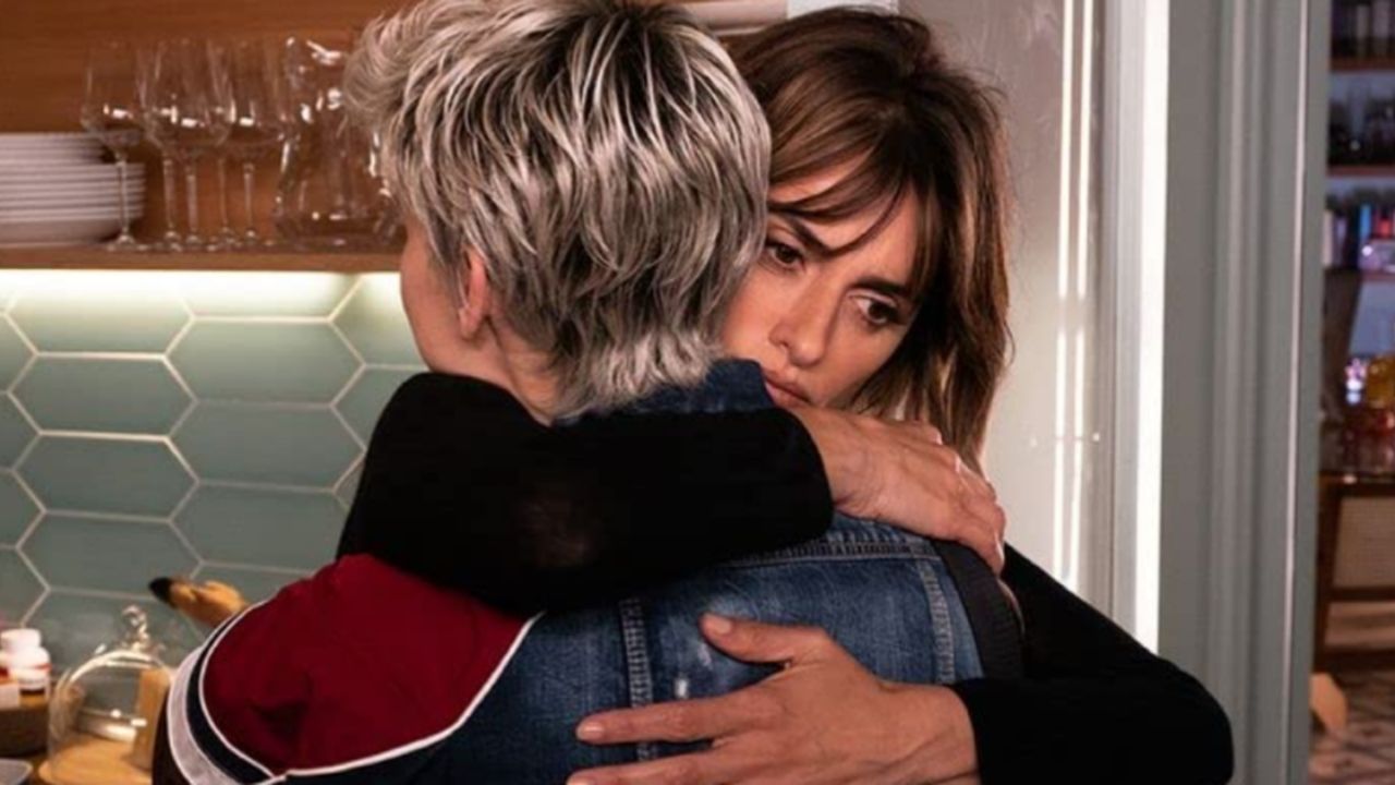 “Mães Paralelas”, de Pedro Almodóvar, ganha data de estreia nos cinemas e na Netflix; confira