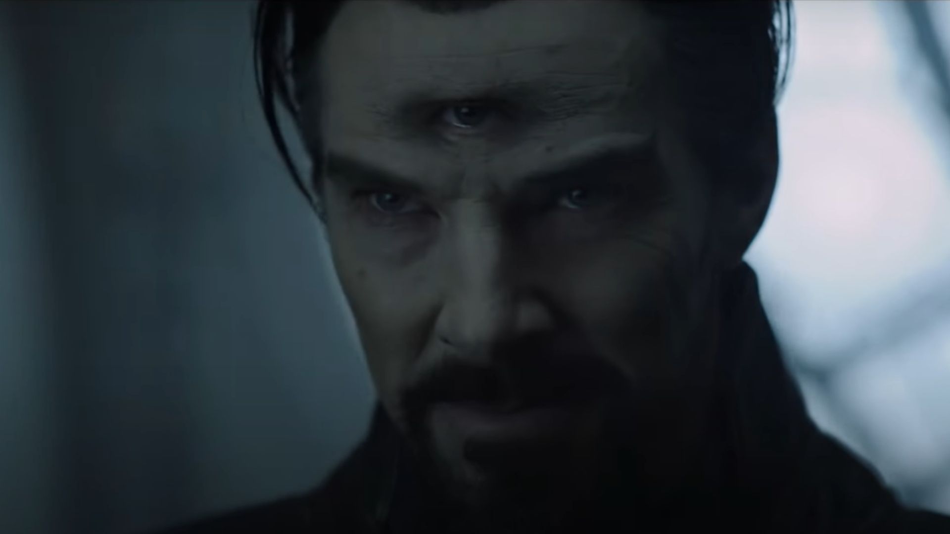 Mago Supremo precisa salvar multiverso no novo trailer de “Doutor Estranho 2”