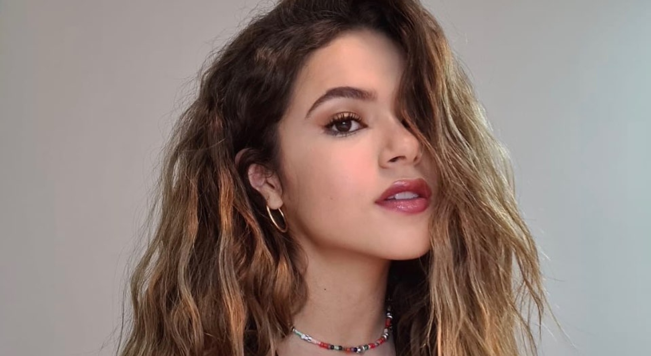 Maisa Silva completa 18 anos e comemora falando palavrão: “Estava entalado”