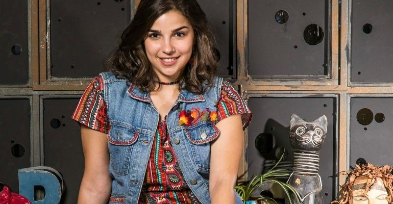 Malhação – Viva a Diferença: Keyla aparece toda recatada em encontro com os pais de Deco