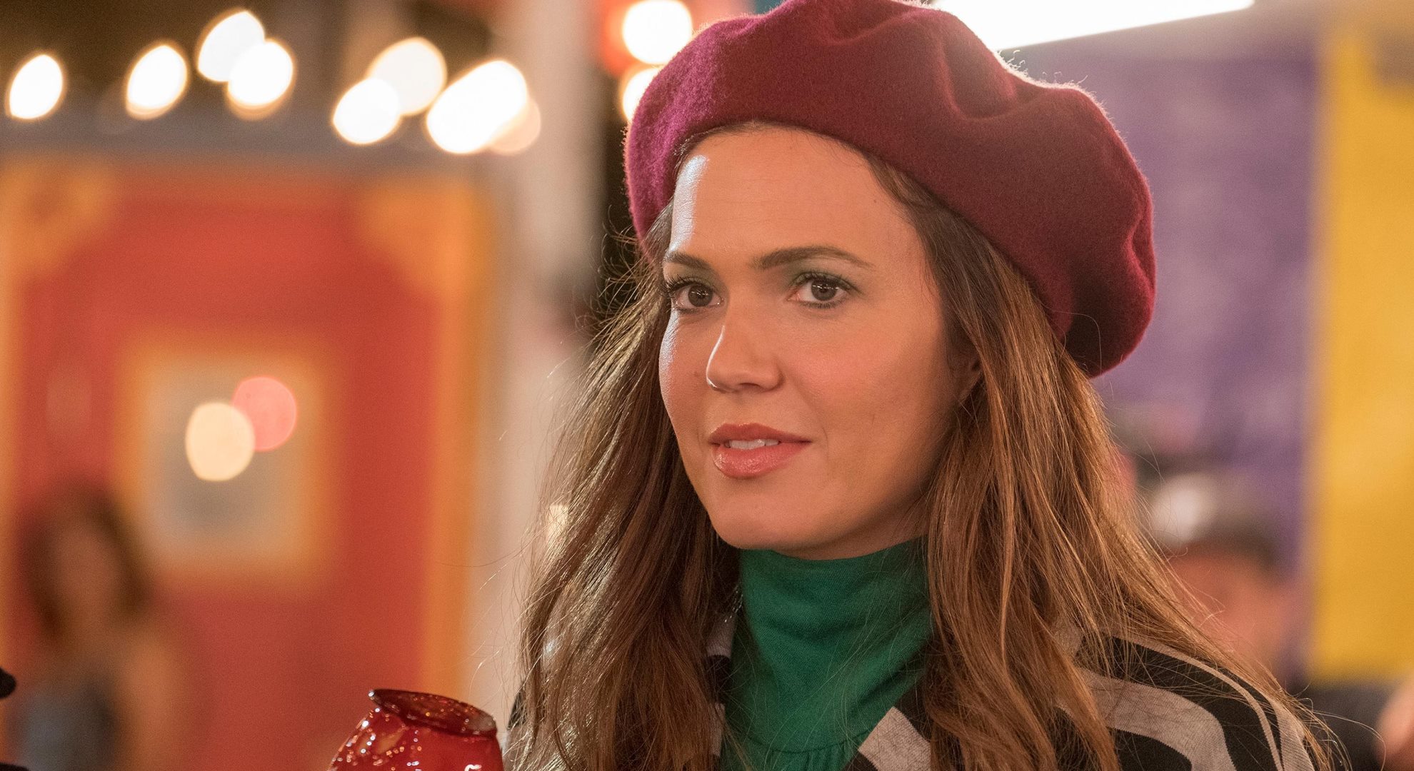 Depois de retorno musical, Mandy Moore anuncia volta aos palcos após mais de uma década