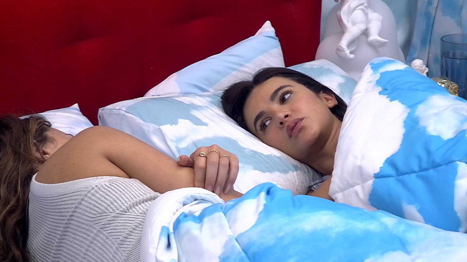BBB20: Manu desabafa com Rafa sobre distanciamento dos brothers: ‘Entende que o nosso jeito pode intimidar?’