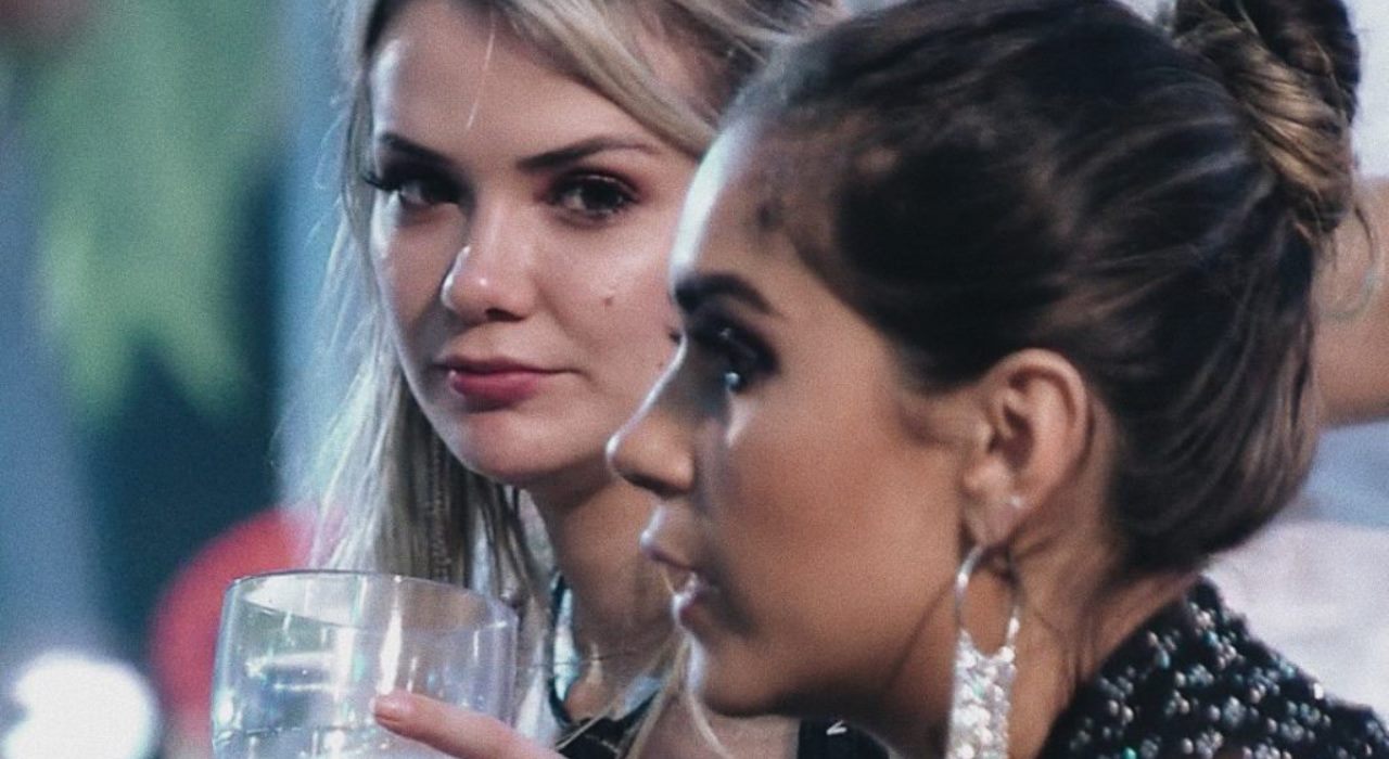 BBB20: Internautas desconfiam que Marcela e Gizelly se beijaram após a saída de Daniel
