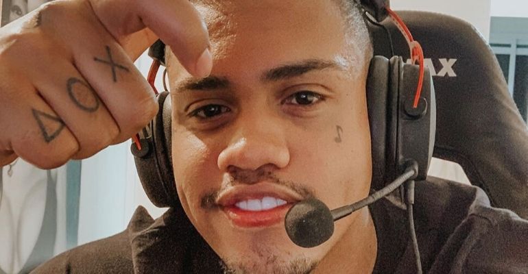 MC Davi faz declaração inusitada para a esposa em aniversário de casamento: “Por que eu me casei?”