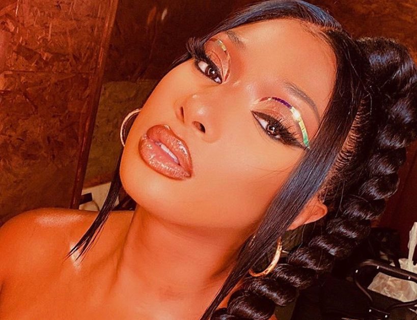 Megan Thee Stallion anuncia doação de bolsas de estudos para mulheres não-brancas