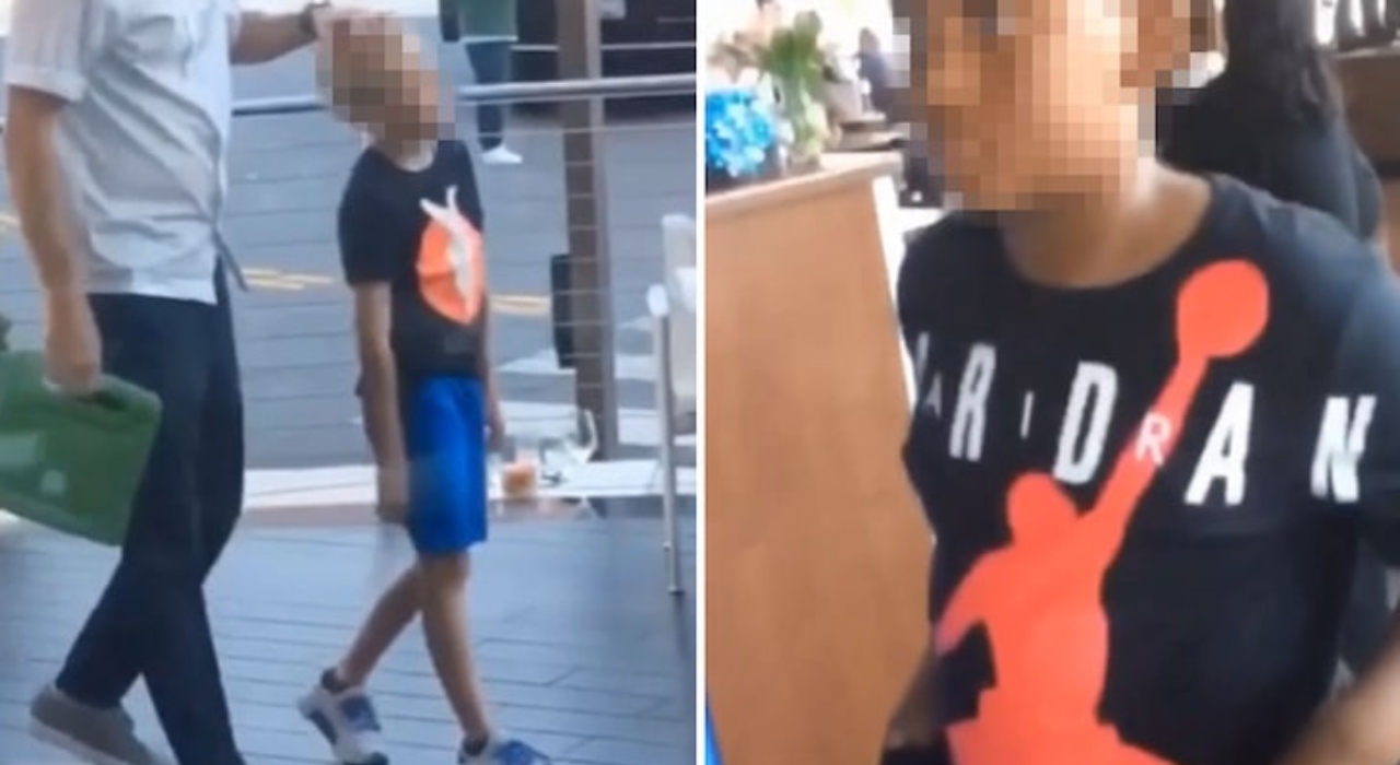 Restaurante impede criança negra de entrar no estabelecimento por não estar com roupas “adequadas”