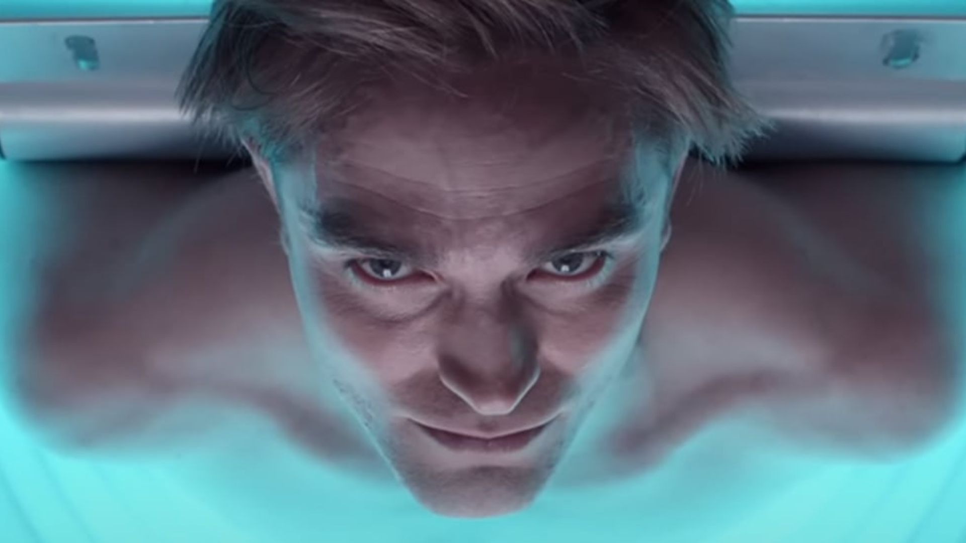 “Mickey 17”, novo filme de Bong Joon-ho com Robert Pattinson, ganha teaser; assista