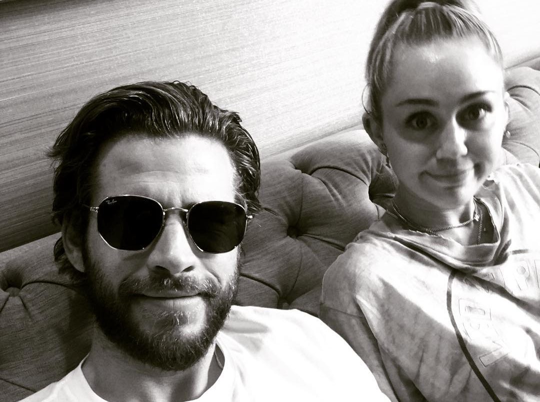 Miley Cyrus e Liam Hemsworth se separam oito meses após casamento