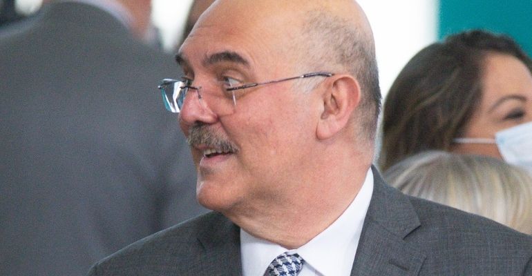 Milton Ribeiro, ministro da Educação, gera revolta com comentários homofóbicos: “Não é normal”