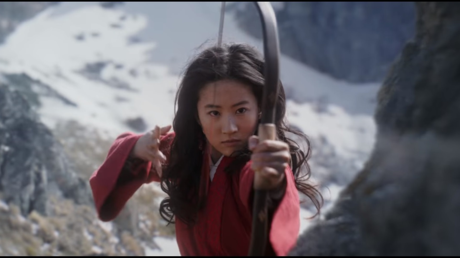 Mulan: Manifestantes pedem boicote ao filme após apoio de protagonista à violência policial em Hong Kong