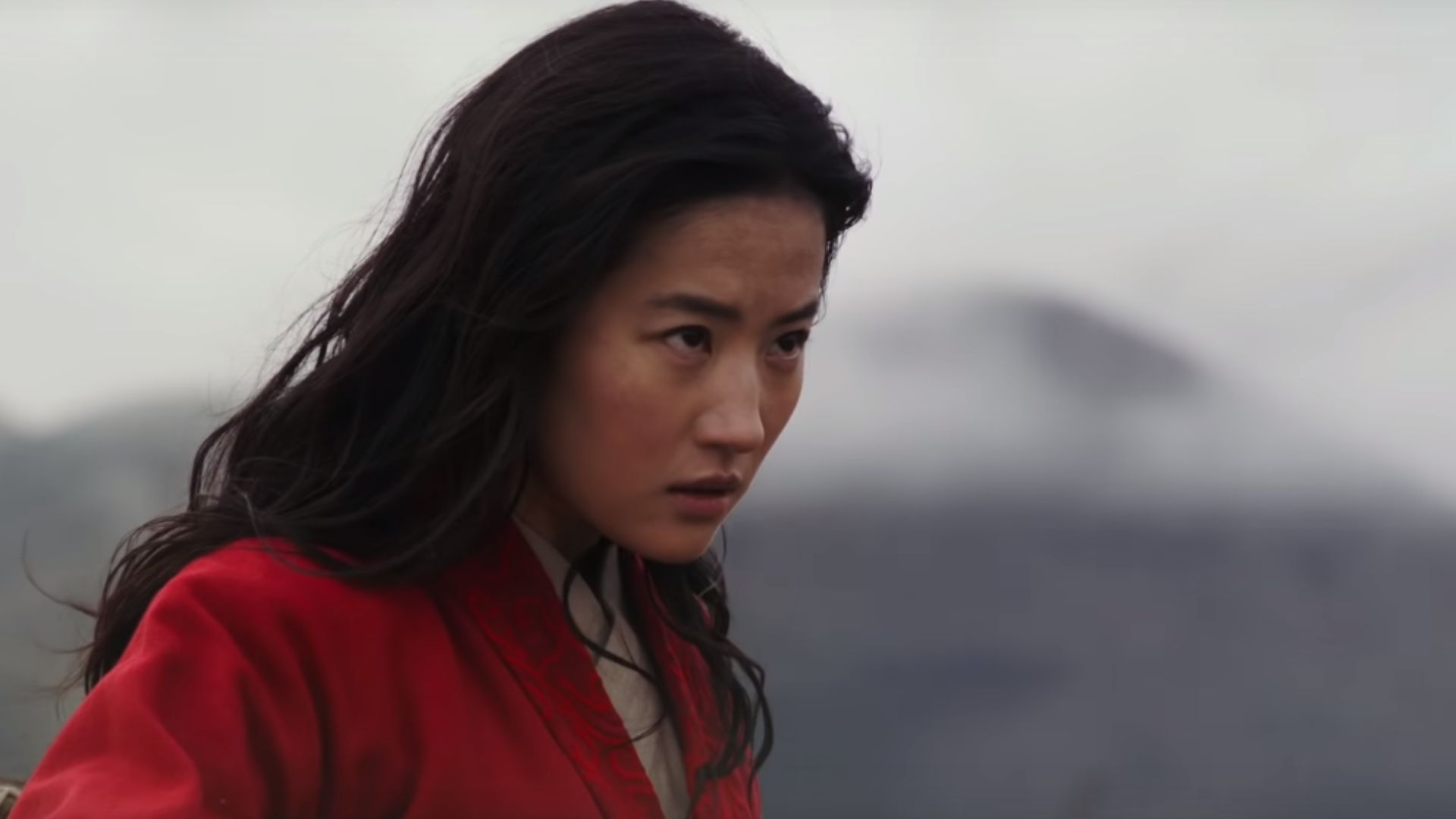 Mulan está toda poderosa em novo teaser do filme live-action e em pôsteres em IMAX