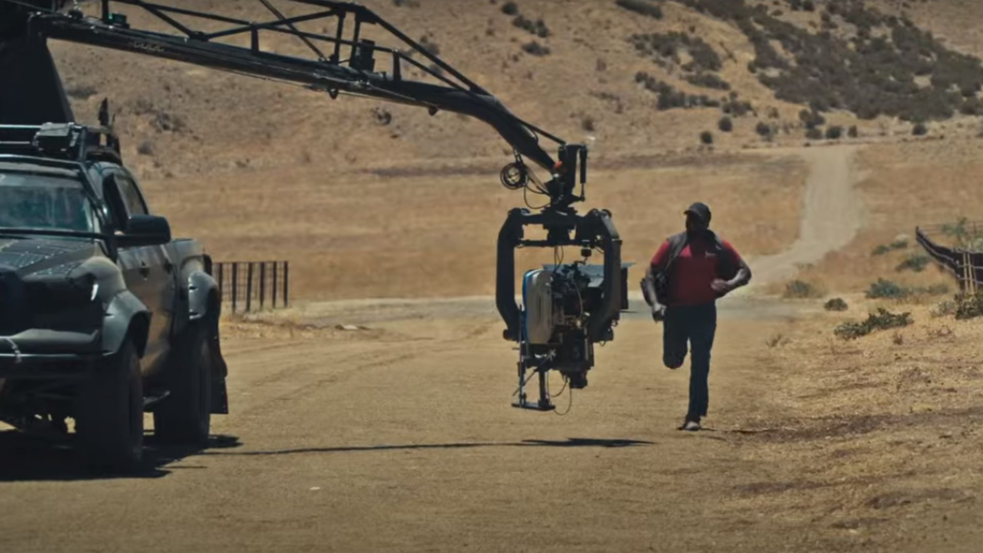 “Não, Não Olhe!”, novo terror com Daniel Kaluuya, ganha vídeo impressionante dos bastidores; assista