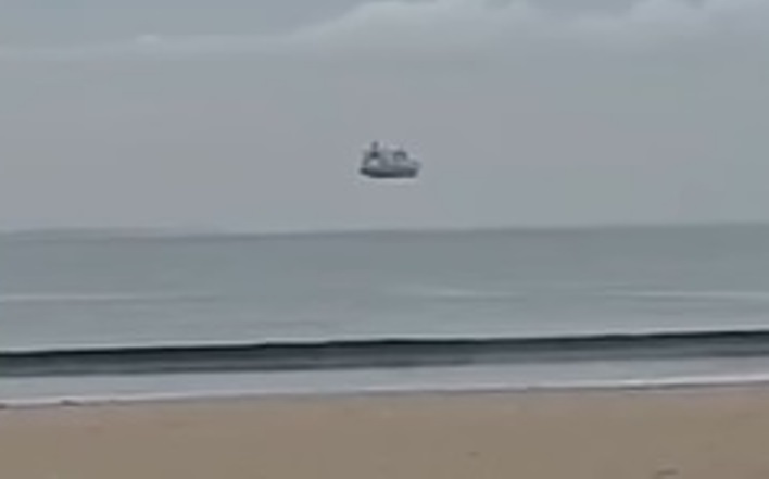 Navio aparece “flutuando” no horizonte por ilusão de ótica; entenda