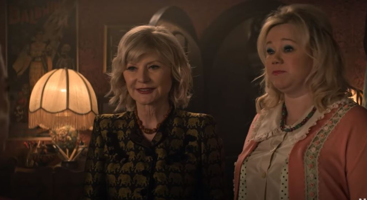 “O Mundo Sombrio de Sabrina”: Atrizes da série original voltam em nova temporada