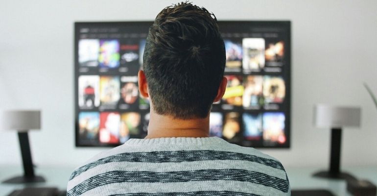 Série da Netflix é cancelada por causa de personagem gay
