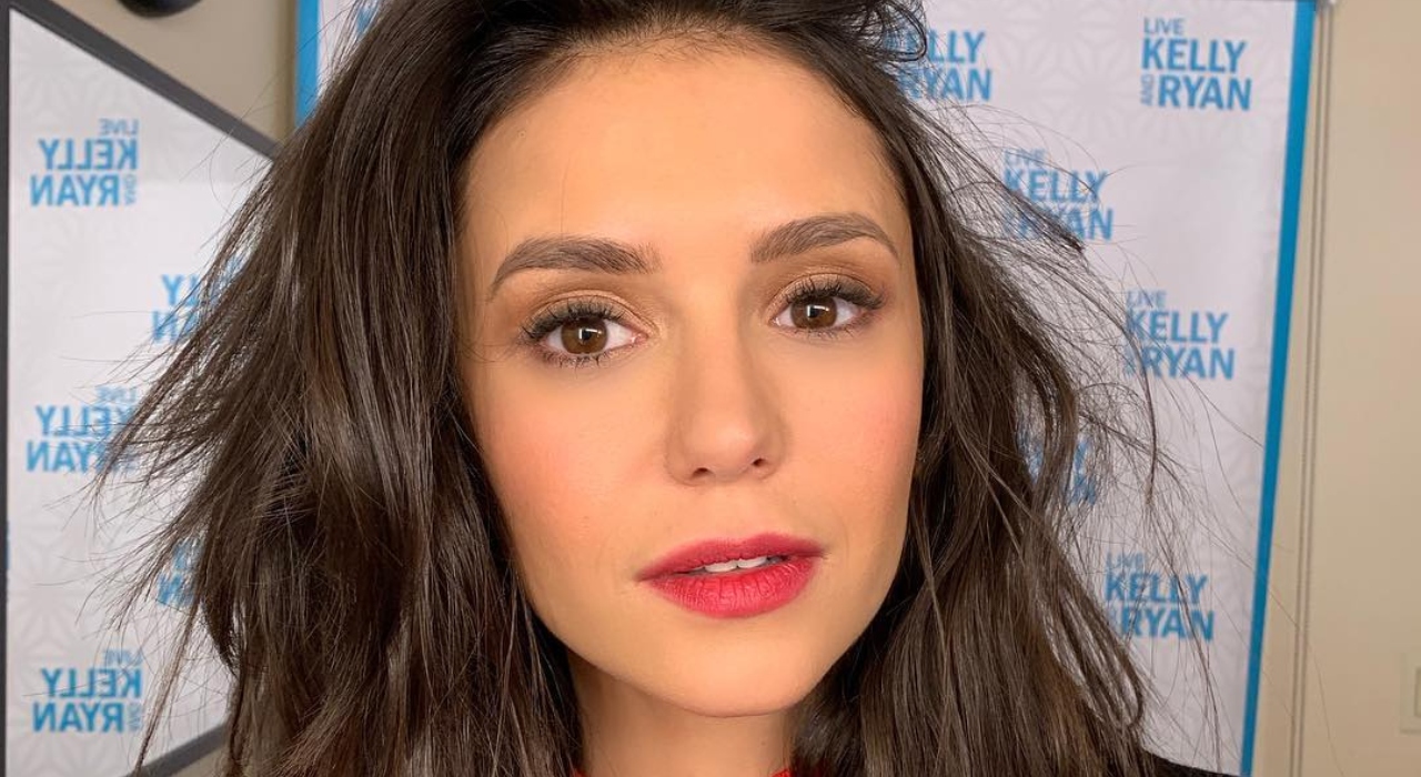 Nina Dobrev, atriz de The Vampire Diaries, é hospitalizada com a ajuda de Julianne Hough