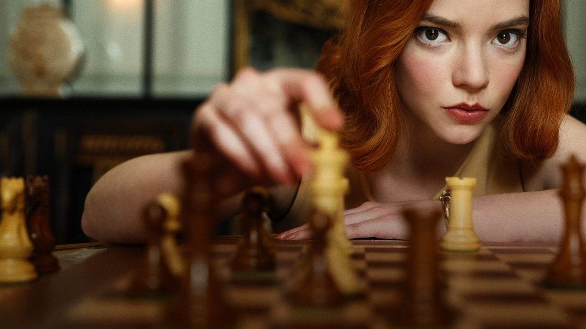 Emmy 2021: “O Gambito da Rainha” vence prêmio de Melhor Série Limitada, Antologia ou Filme para TV