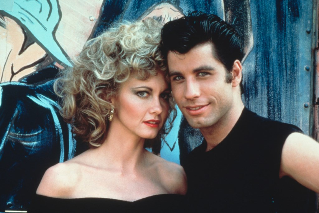 Peças usadas por Olivia Newton-John em Grease são leiloadas por mais de 405 mil dólares