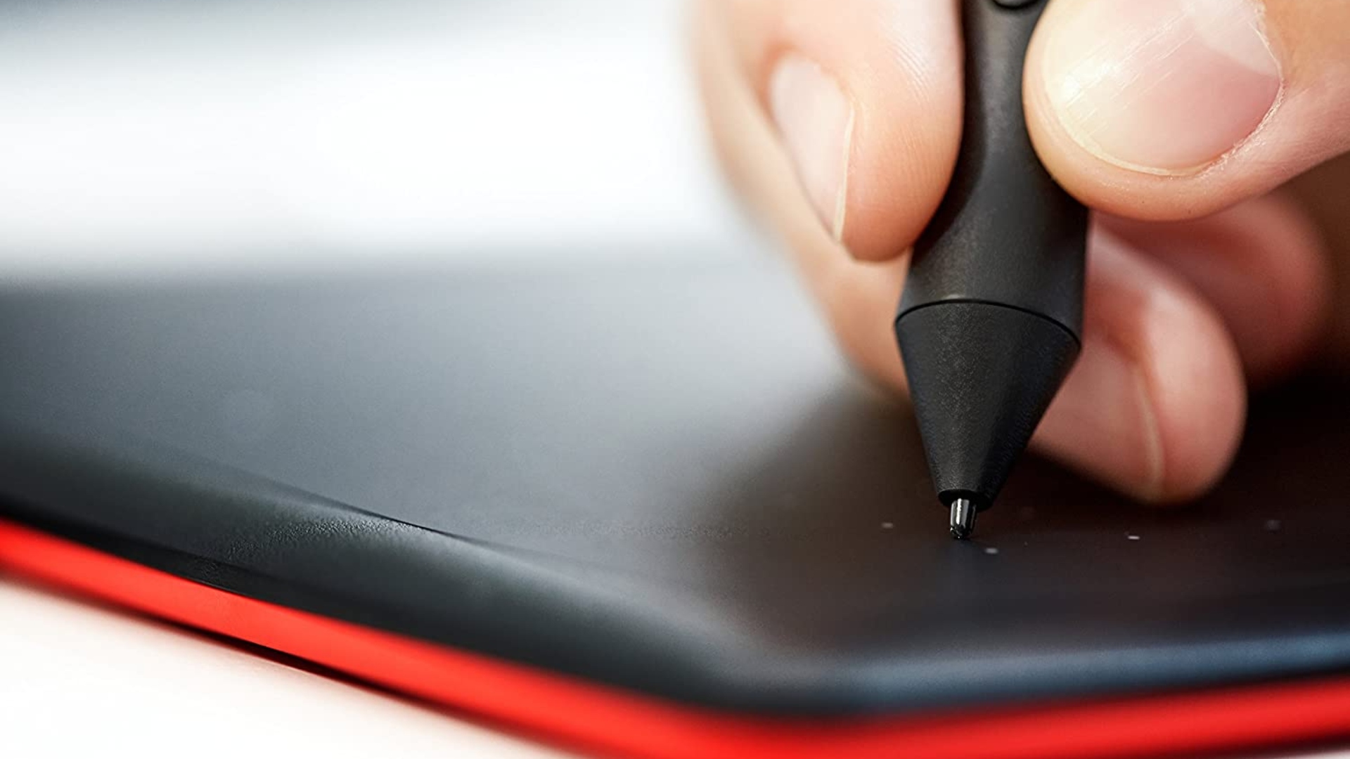 Mesa digitalizadora: 6 modelos para aprimorar suas habilidades artísticas