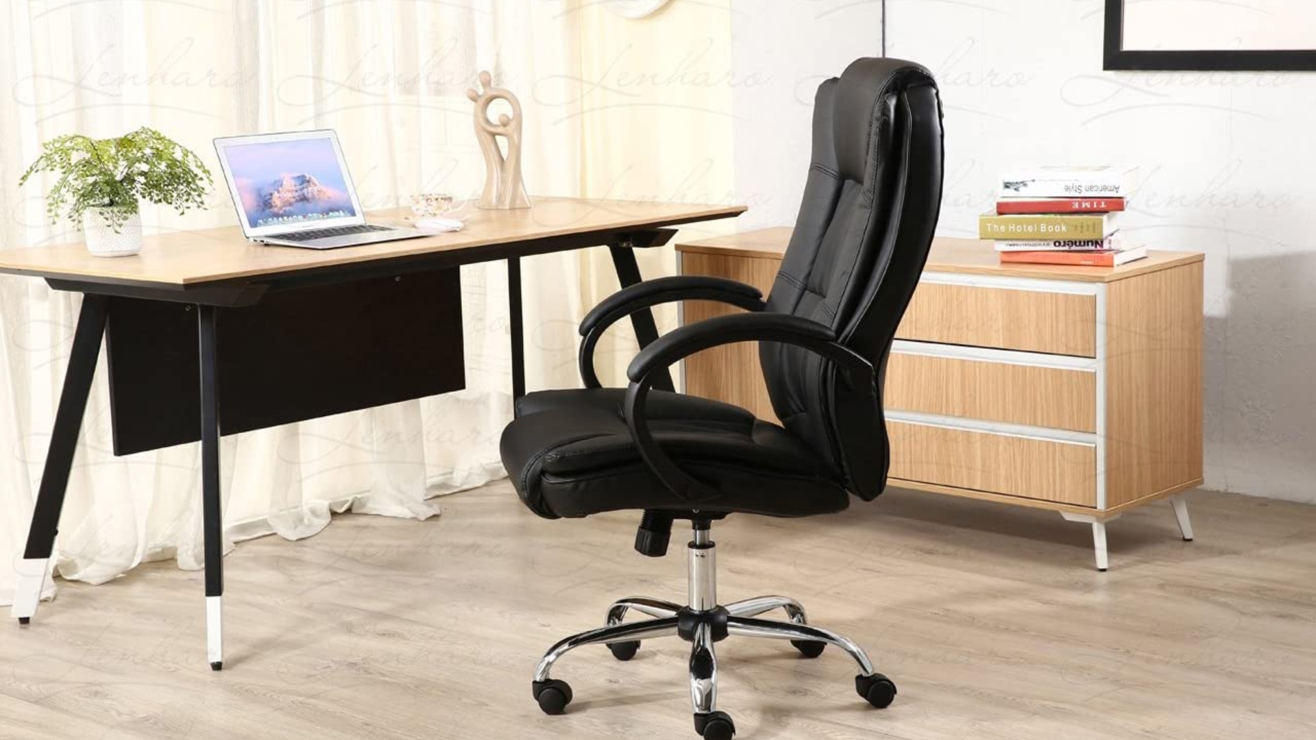 De suporte para celular a estante multiuso: 10 itens que vão aprimorar o seu home office