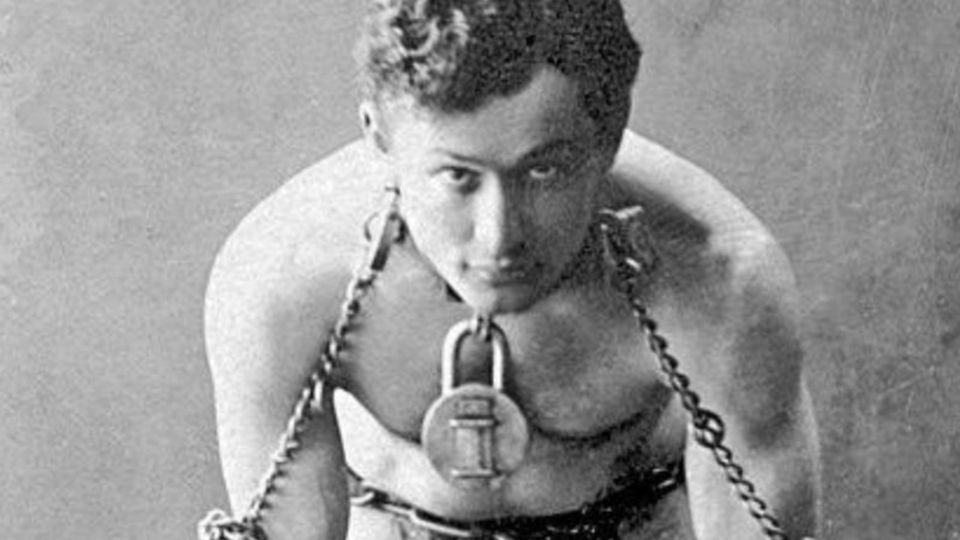 Harry Houdini: 147 anos do ilusionista mais famoso de todos os tempos