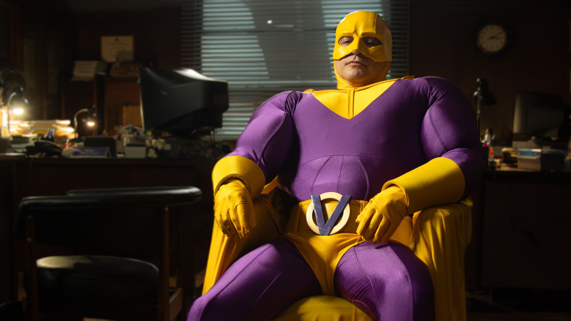 “Overman”, com Caco Ciocler como super-herói, encerra filmagens