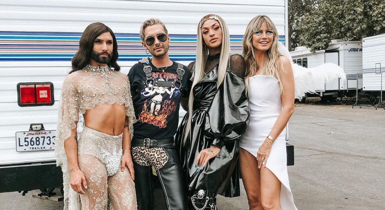 Pabllo Vittar posa com Conchita Wurst, Bill Kaulitz e Heidi Klum nos bastidores de reality alemão