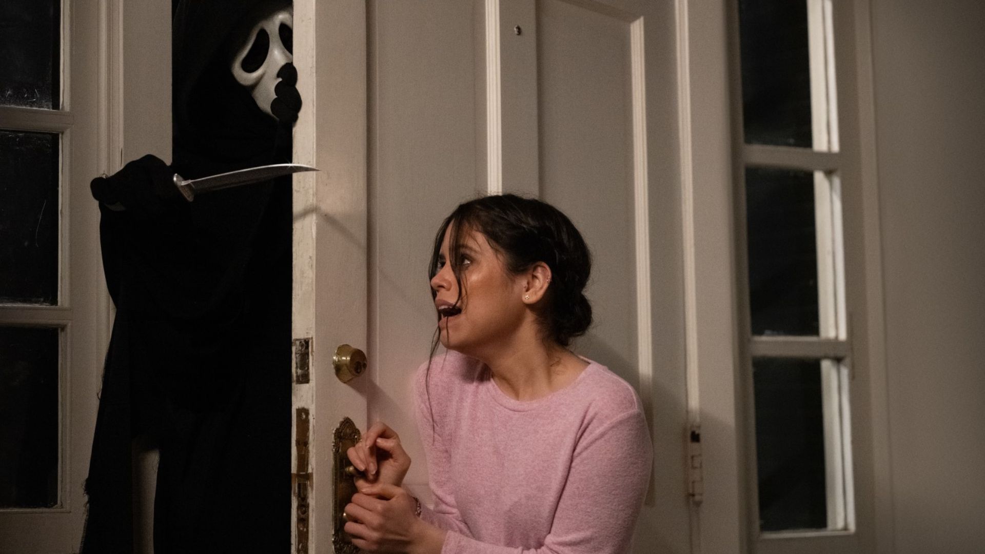 “Pânico 6”: Jenna Ortega diz que novo Ghostface será o “mais agressivo e violento que já vimos”