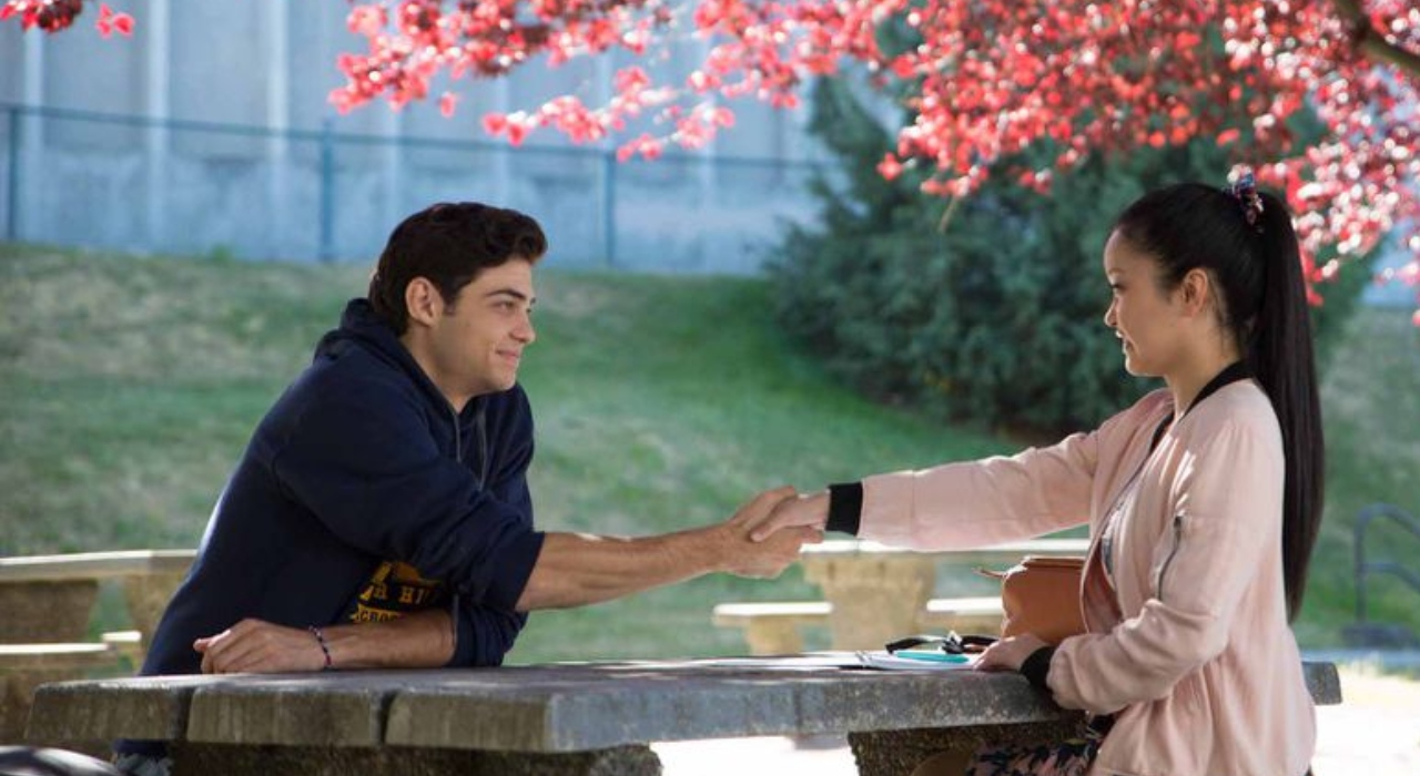 Noah Centineo e Lana Condor virão ao Brasil para divulgar novo filme da Netflix