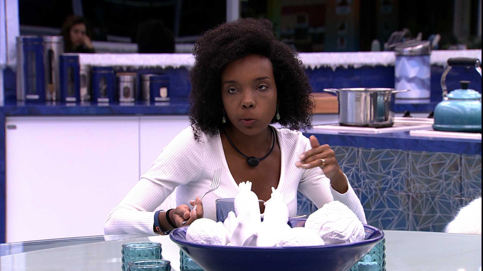 BBB20: Thelma conta para sisters que sonhou com Paredão Falso