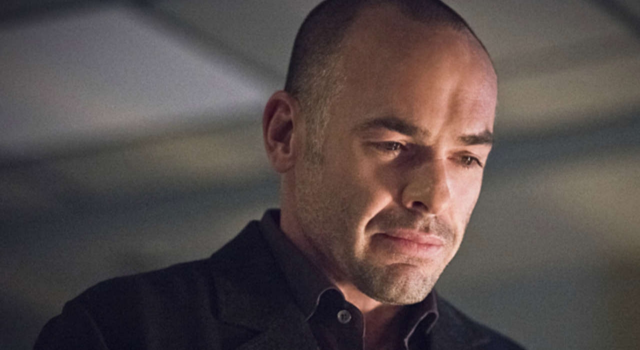 Arrow: Paul Blackthorne retornará como Quentin Lance para os episódios finais