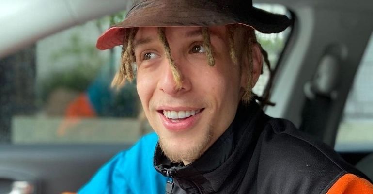 Pedro Qualy, do Haikaiss, tranquiliza fãs após sofrer convulsão durante live