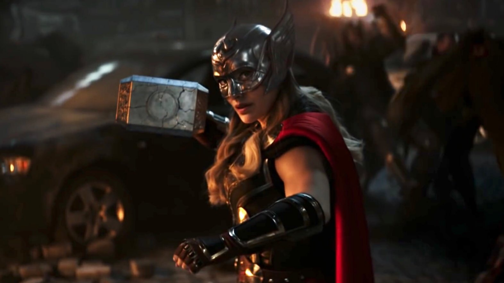 Poderosa Thor substitui herói em novo pôster de “Thor: Amor e Trovão”