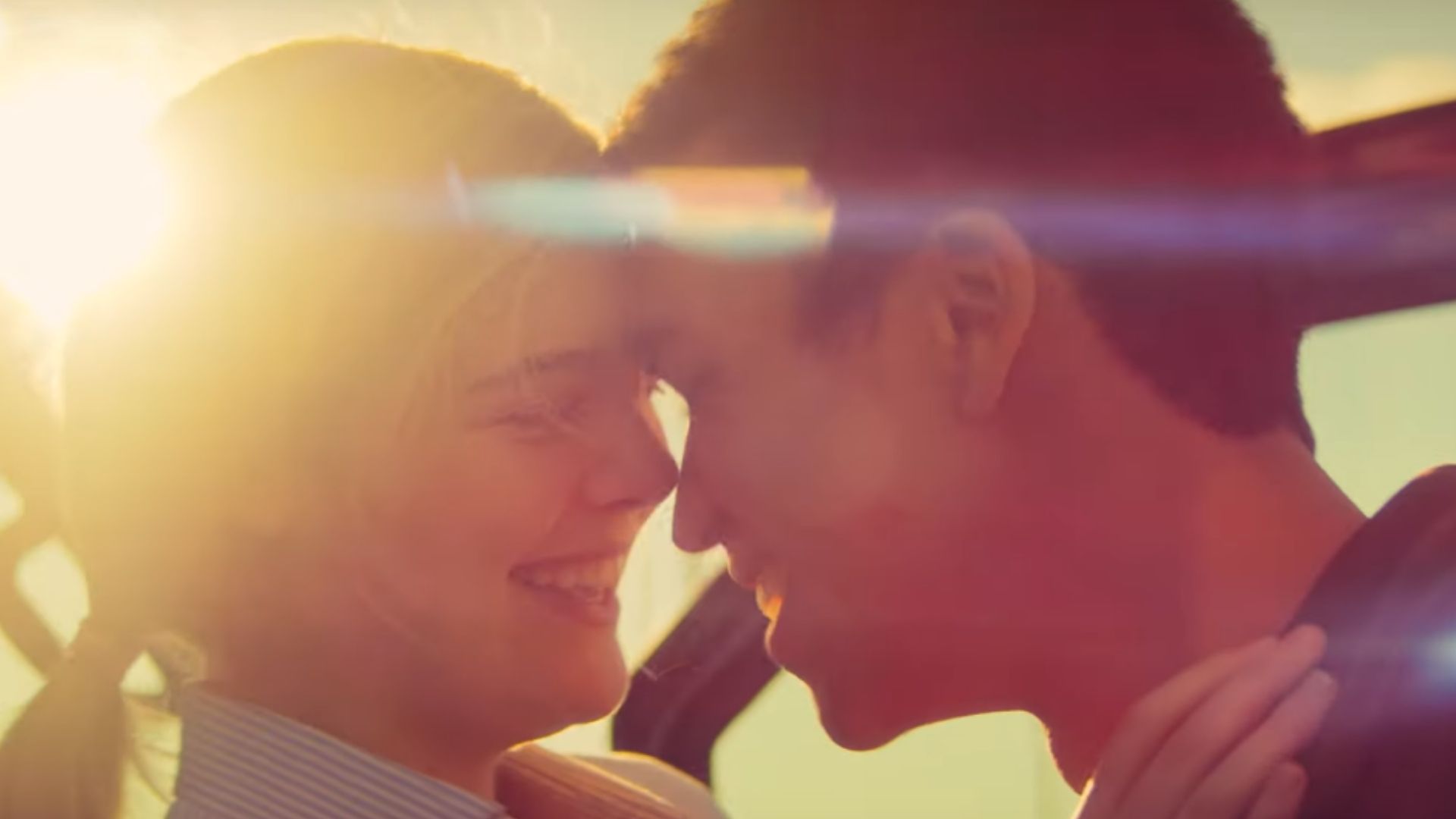 Elle Fanning e Justice Smith superam traumas do passado no trailer de Por Lugares Incríveis