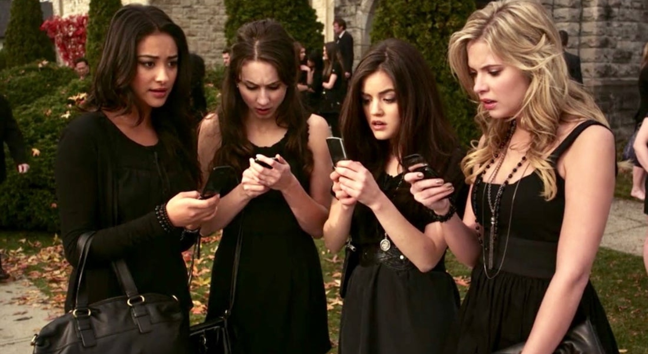Pretty Little Liars ganhará nova versão com produtor de Riverdale