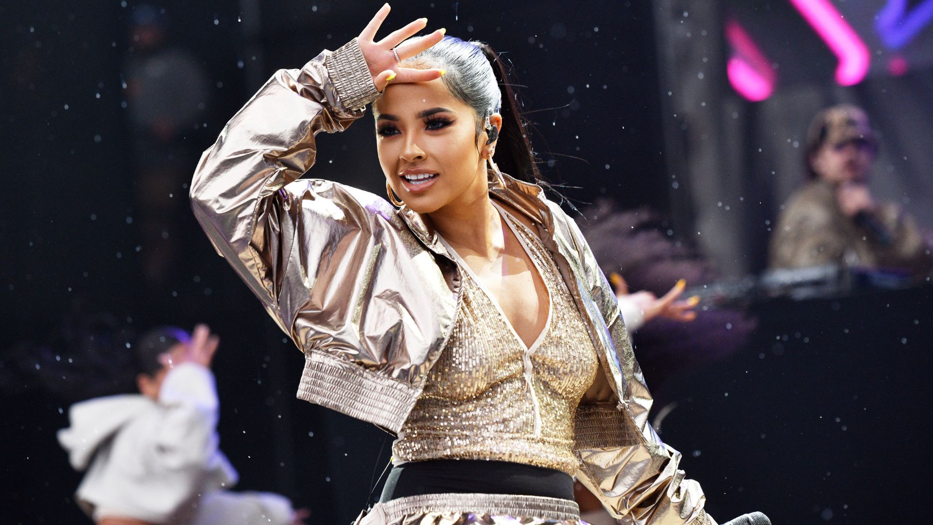 Primo da cantora Becky G é encontrado morto no Rio de Janeiro