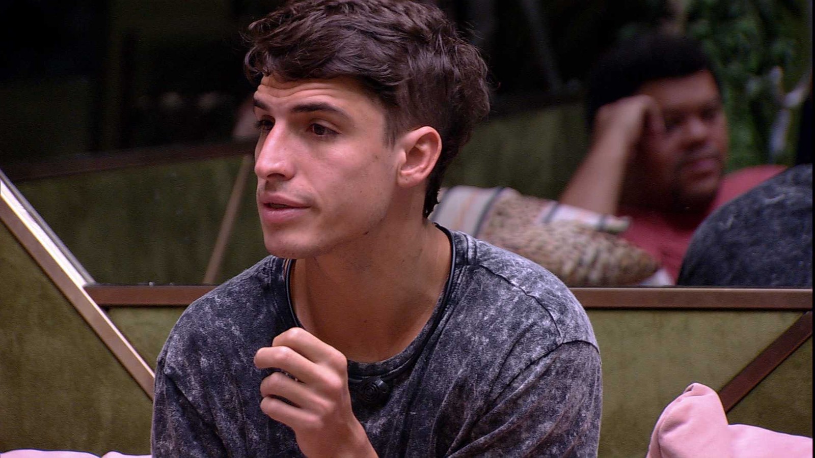 BBB20: Brothers conversam sobre coronavírus e Prior demonstra preocupação com avós