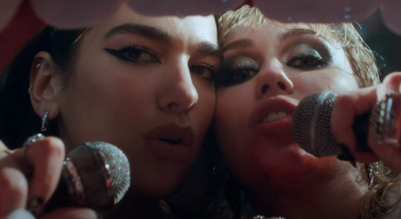Miley Cyrus e Dua Lipa curtem festa insana no clipe de “Prisoner”; confira!