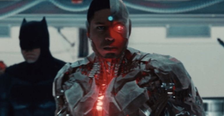 Ray Fisher, de “Liga da Justiça”, critica presidente da DC Films e afirma que não trabalhará mais com ele