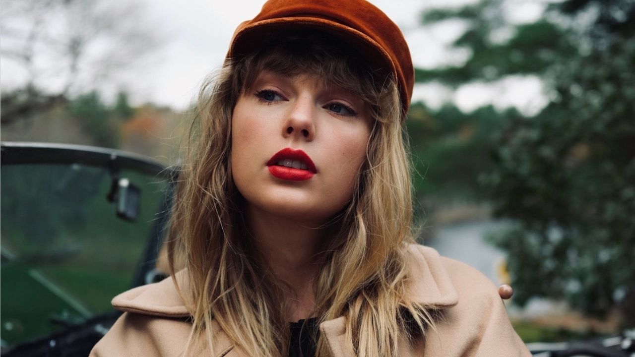 Taylor Swift lança regravação do álbum “Red”