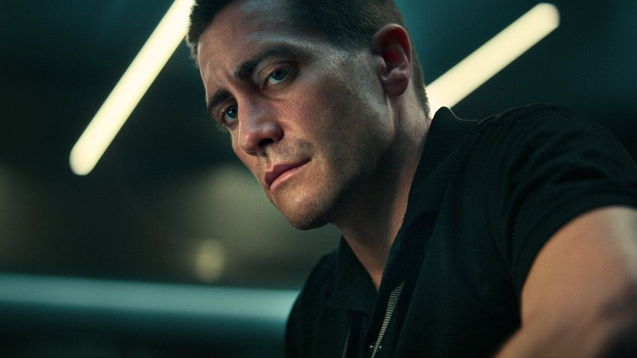 Jake Gyllenhaal é o novo Patrick Swayze no remake de “Matador de Aluguel”