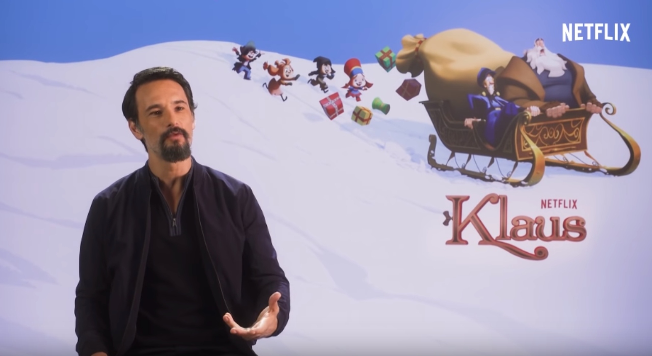 Rodrigo Santoro revela que dublagem de Klaus, animação da Netflix, foi um “desafio técnico”