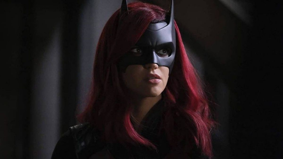 Warner Bros. TV rebate denúncias de Ruby Rose sobre “Batwoman”