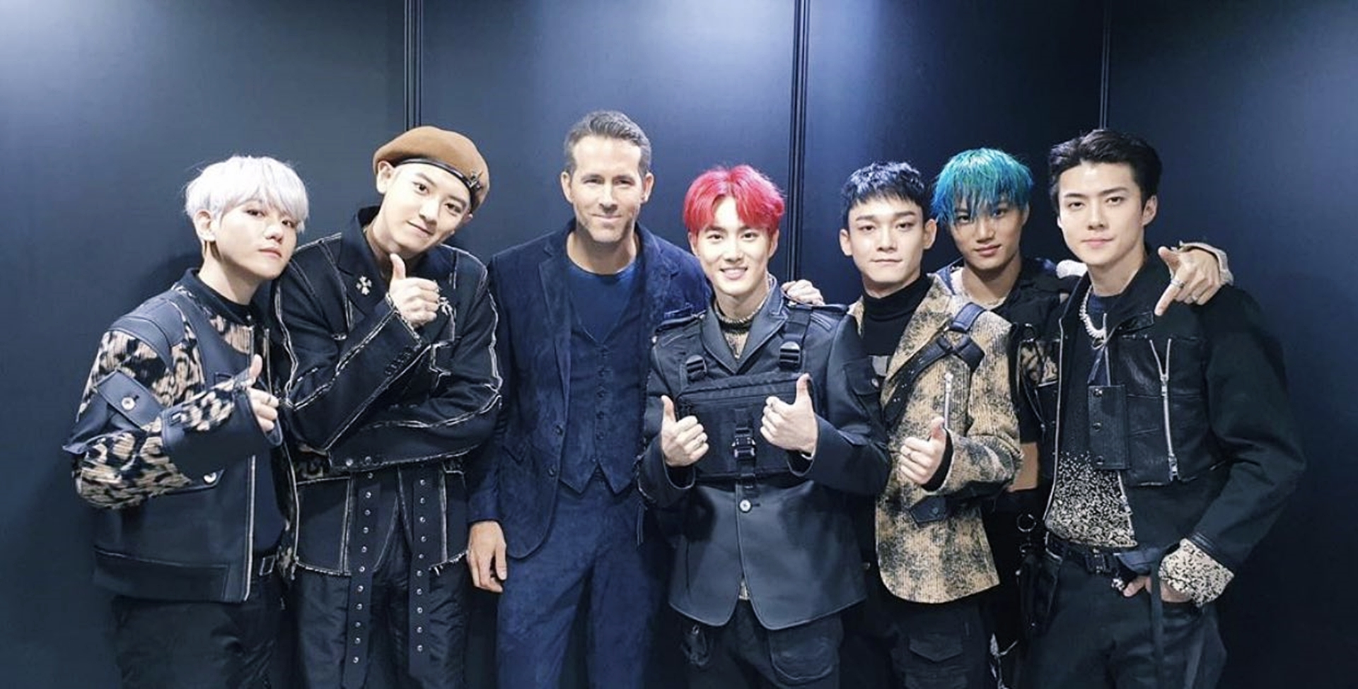 Ryan Reynolds conhece EXO em evento de divulgação de Esquadrão 6 e brinca: “Estou na banda”