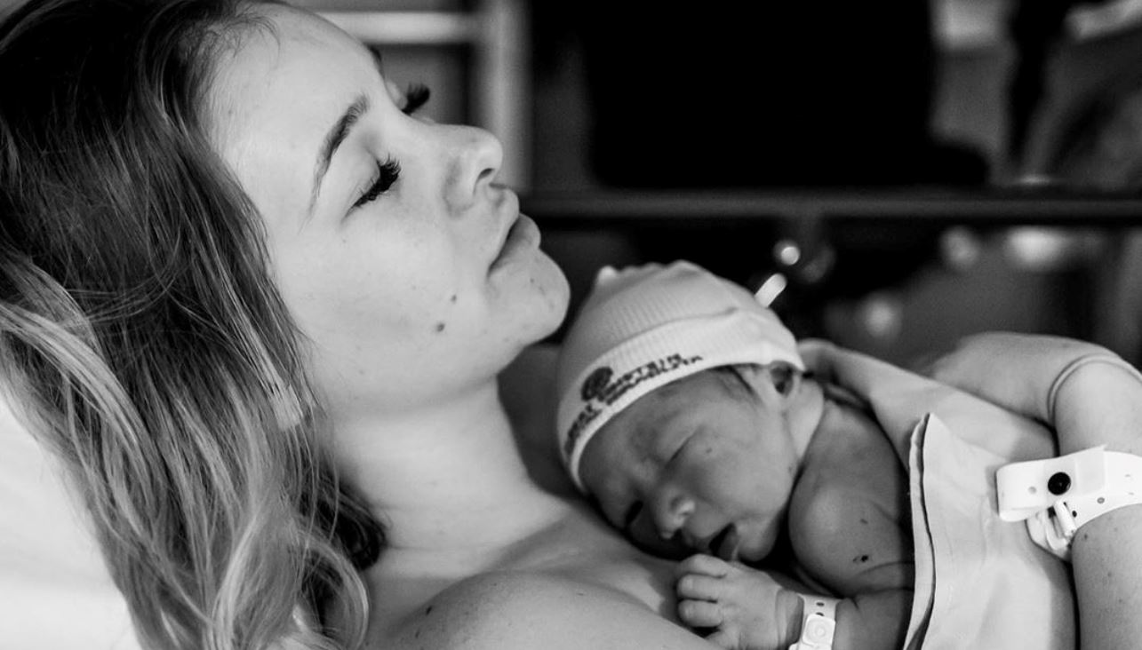 BBB20: Sammy Lee publica primeira foto do rosto do bebê Jake: ‘Você é tudo pra mim!’
